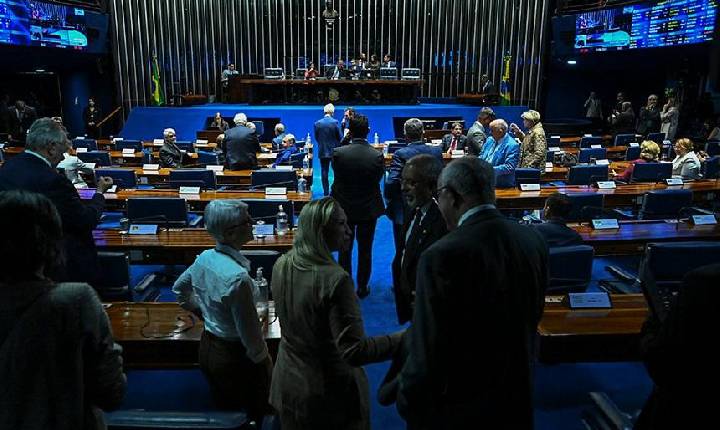 Paz nas escolas: ataques em instituições de ensino terão penas maiores